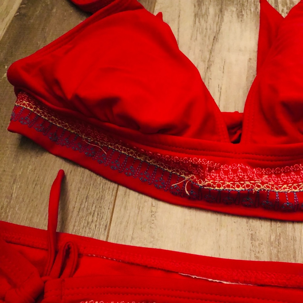 Bikini Set - Picture 2 of 5